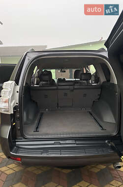 Внедорожник / Кроссовер Toyota Land Cruiser Prado 2011 в 