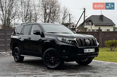 Позашляховик / Кросовер Toyota Land Cruiser Prado 2022 в Рівному