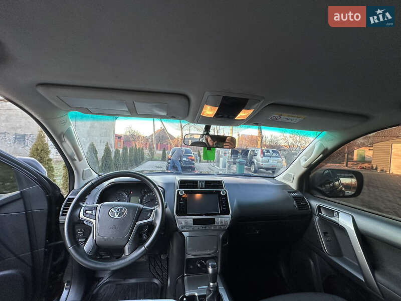 Позашляховик / Кросовер Toyota Land Cruiser Prado 2018 в Кривому Розі