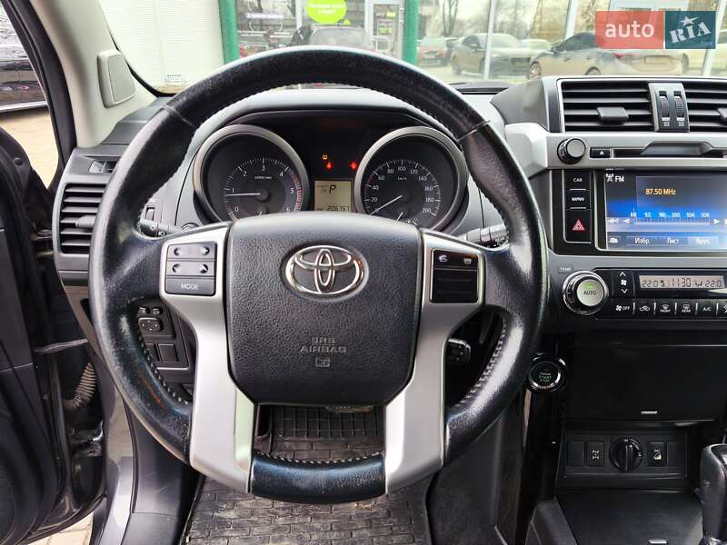 Позашляховик / Кросовер Toyota Land Cruiser Prado 2013 в Дніпрі