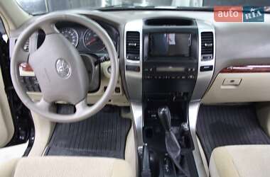 Внедорожник / Кроссовер Toyota Land Cruiser Prado 2005 в 