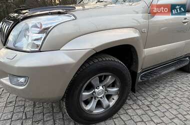 Позашляховик / Кросовер Toyota Land Cruiser Prado 2004 в Чернівцях