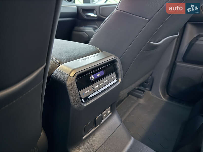 Внедорожник / Кроссовер Toyota Land Cruiser Prado 2024 в Киеве фото 16 Внедорожник / Кроссовер Toyota Land Cruiser Prado 2024 в Киеве