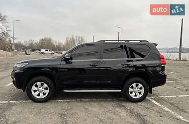 Внедорожник / Кроссовер Toyota Land Cruiser Prado 2020 в 