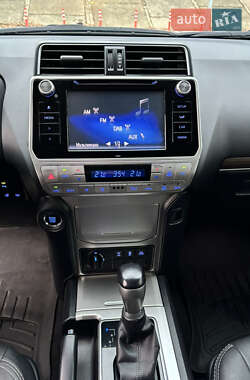Внедорожник / Кроссовер Toyota Land Cruiser Prado 2020 в 