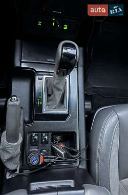 Позашляховик / Кросовер Toyota Land Cruiser Prado 2014 в 