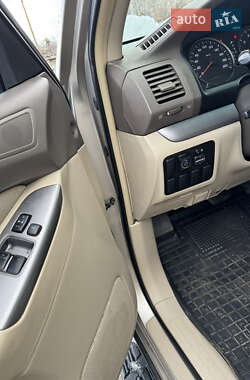 Внедорожник / Кроссовер Toyota Land Cruiser Prado 2003 в 