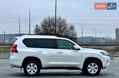 Внедорожник / Кроссовер Toyota Land Cruiser Prado 2022 в Киеве