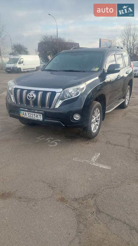 Позашляховик / Кросовер Toyota Land Cruiser Prado 2013 в Києві