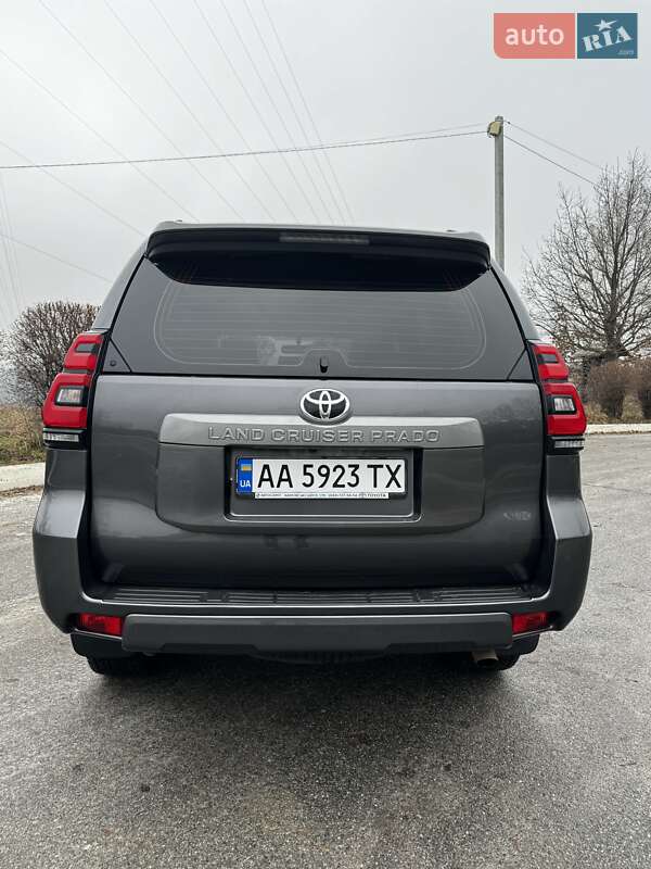 Позашляховик / Кросовер Toyota Land Cruiser Prado 2019 в Києві