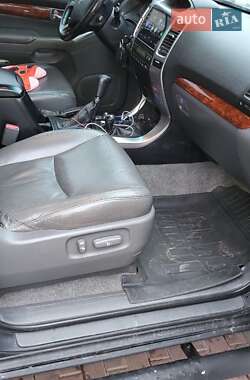 Внедорожник / Кроссовер Toyota Land Cruiser Prado 2004 в 