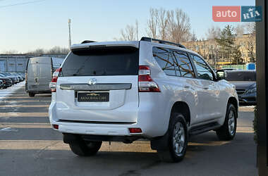 Внедорожник / Кроссовер Toyota Land Cruiser Prado 2017 в 