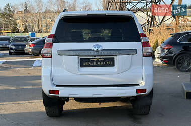 Внедорожник / Кроссовер Toyota Land Cruiser Prado 2017 в 