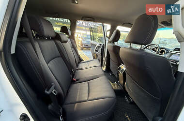 Внедорожник / Кроссовер Toyota Land Cruiser Prado 2017 в 