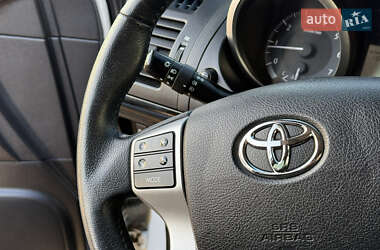 Внедорожник / Кроссовер Toyota Land Cruiser Prado 2017 в 