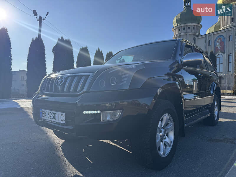 Позашляховик / Кросовер Toyota Land Cruiser Prado 2008 в Дубні