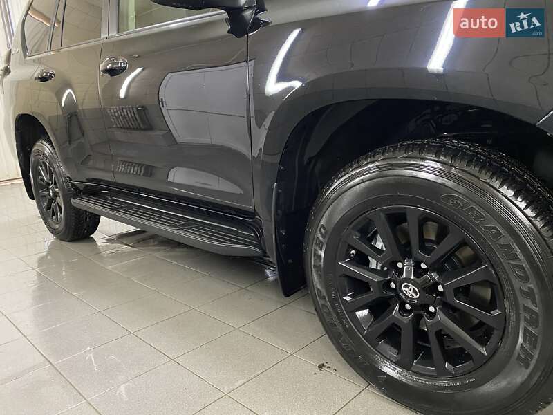 Позашляховик / Кросовер Toyota Land Cruiser Prado 2023 в Умані
