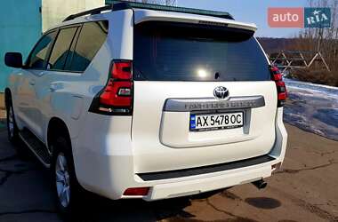Позашляховик / Кросовер Toyota Land Cruiser Prado 2019 в 