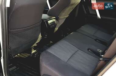 Позашляховик / Кросовер Toyota Land Cruiser Prado 2019 в 