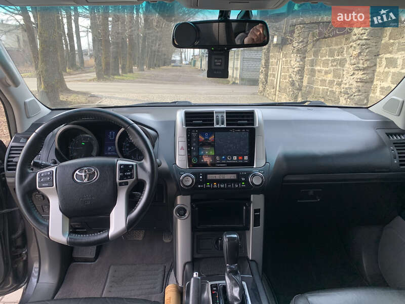 Позашляховик / Кросовер Toyota Land Cruiser Prado 2011 в Рівному