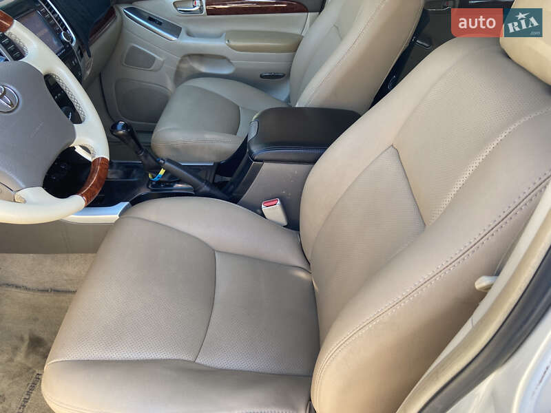 Внедорожник / Кроссовер Toyota Land Cruiser Prado 2003 в Киеве