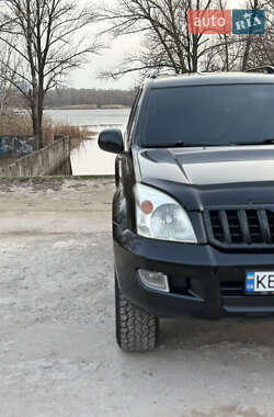 Внедорожник / Кроссовер Toyota Land Cruiser Prado 2004 в 