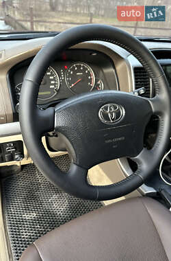 Внедорожник / Кроссовер Toyota Land Cruiser Prado 2004 в 