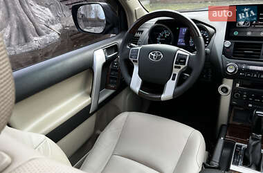 Внедорожник / Кроссовер Toyota Land Cruiser Prado 2010 в Днепре