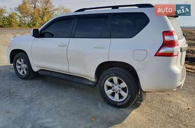Внедорожник / Кроссовер Toyota Land Cruiser Prado 2015 в 