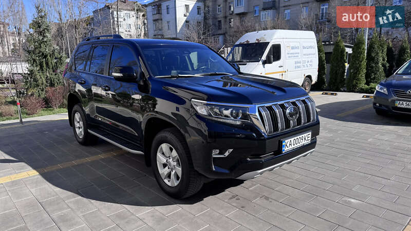 Позашляховик / Кросовер Toyota Land Cruiser Prado 2019 в 