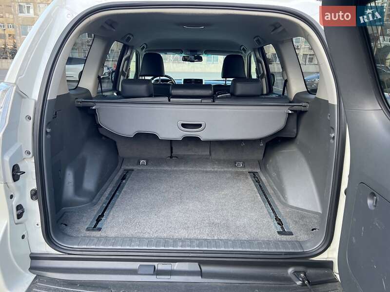 Внедорожник / Кроссовер Toyota Land Cruiser Prado 2011 в Киеве