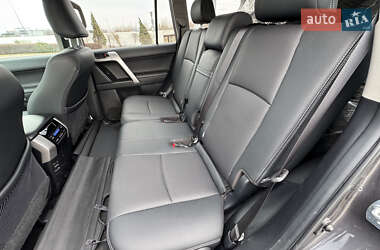 Внедорожник / Кроссовер Toyota Land Cruiser Prado 2020 в 