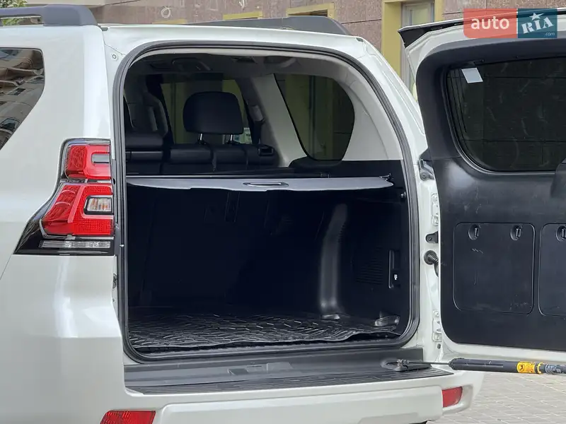 Toyota Land Cruiser Prado 2018