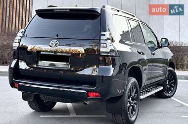 Позашляховик / Кросовер Toyota Land Cruiser Prado 2022 в Києві
