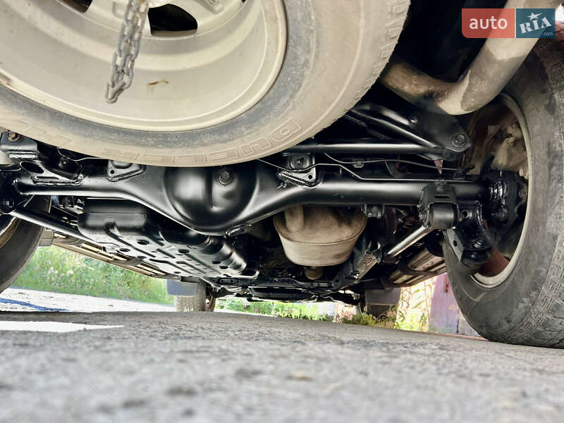 Позашляховик / Кросовер Toyota Land Cruiser Prado 2013 в Києві