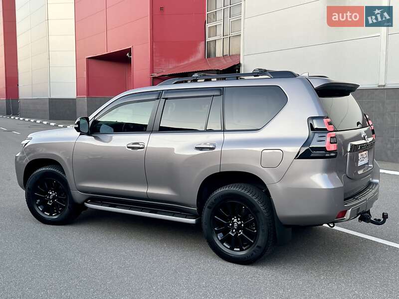 Позашляховик / Кросовер Toyota Land Cruiser Prado 2021 в Києві