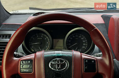 Внедорожник / Кроссовер Toyota Land Cruiser Prado 2012 в 