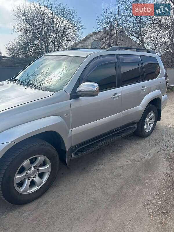 Позашляховик / Кросовер Toyota Land Cruiser Prado 2007 в Лубнах