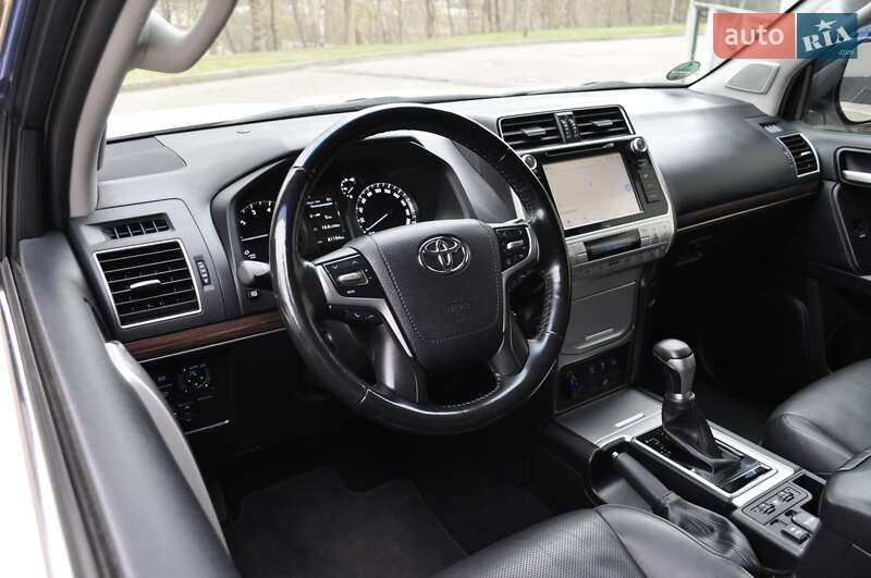 Позашляховик / Кросовер Toyota Land Cruiser Prado 2019 в Києві