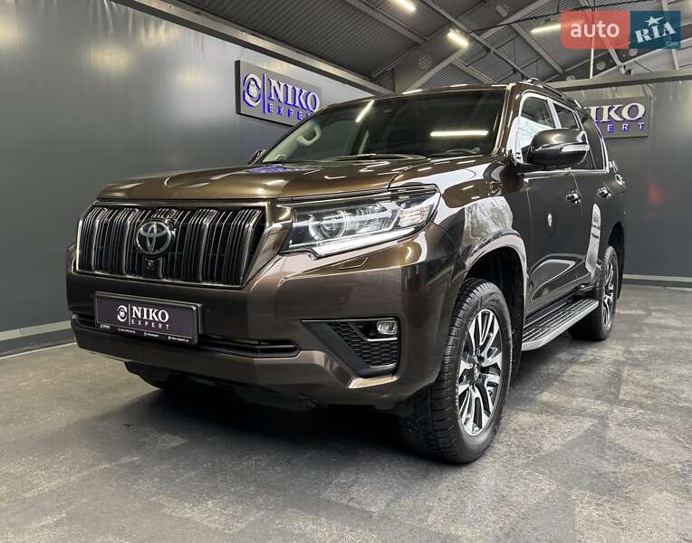 Позашляховик / Кросовер Toyota Land Cruiser Prado 2022 в Києві