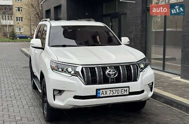 Внедорожник / Кроссовер Toyota Land Cruiser Prado 2010 в 