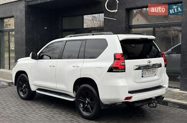 Внедорожник / Кроссовер Toyota Land Cruiser Prado 2010 в 