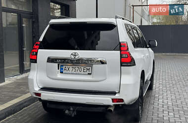 Внедорожник / Кроссовер Toyota Land Cruiser Prado 2010 в 
