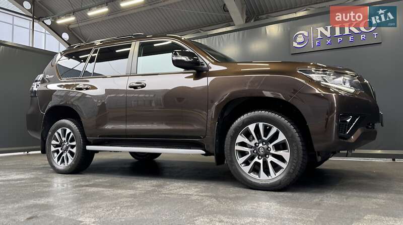 Позашляховик / Кросовер Toyota Land Cruiser Prado 2022 в Києві