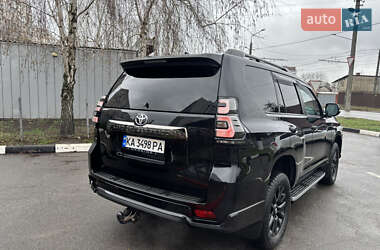 Позашляховик / Кросовер Toyota Land Cruiser Prado 2021 в 