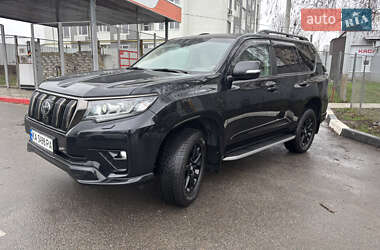 Позашляховик / Кросовер Toyota Land Cruiser Prado 2021 в 