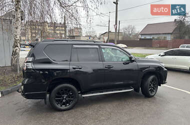 Позашляховик / Кросовер Toyota Land Cruiser Prado 2021 в 