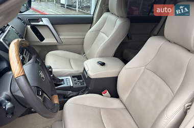 Позашляховик / Кросовер Toyota Land Cruiser Prado 2021 в 