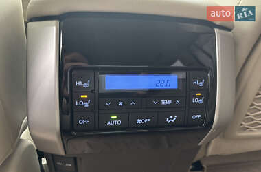 Позашляховик / Кросовер Toyota Land Cruiser Prado 2021 в 