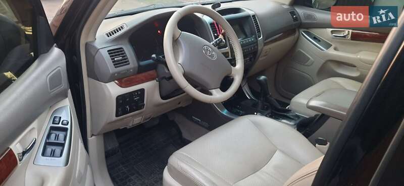 Внедорожник / Кроссовер Toyota Land Cruiser Prado 2004 в Нежине